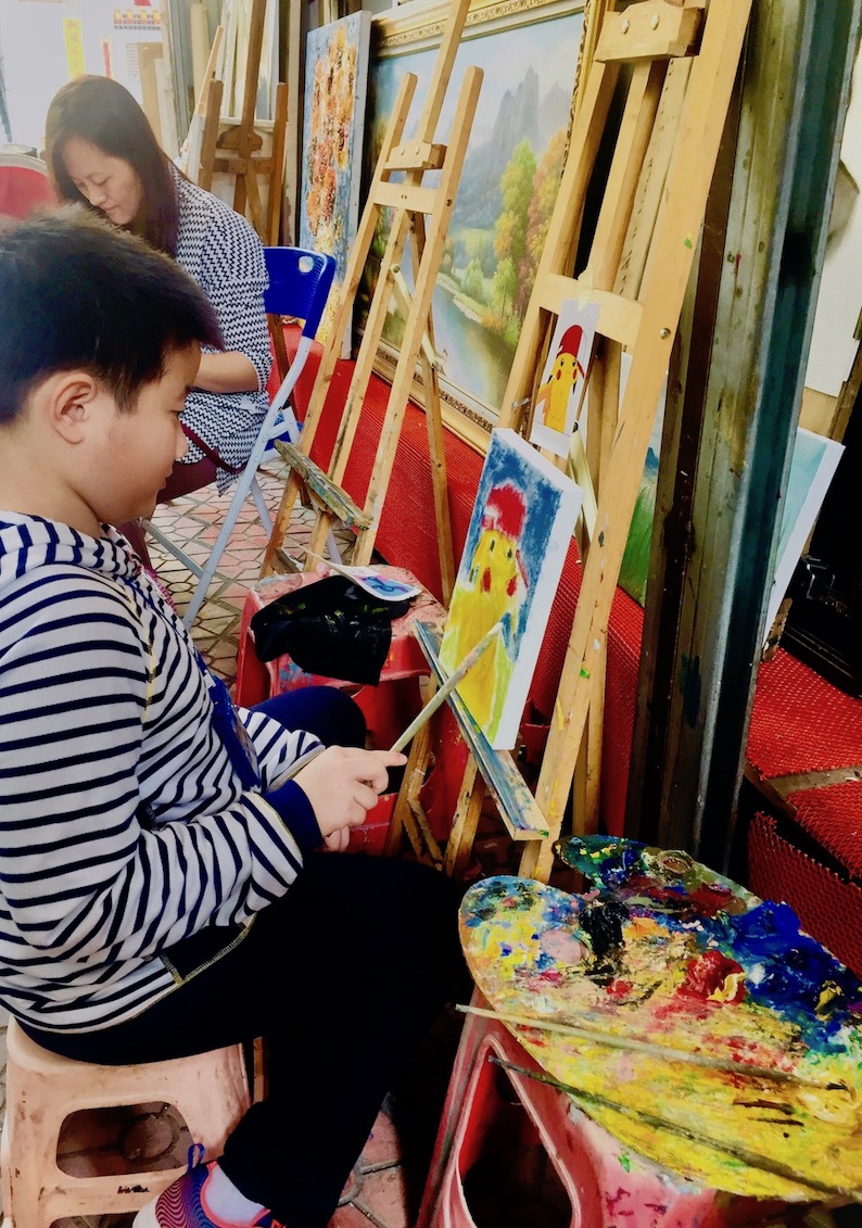 Painting workshop Dafen Oil Painting Village Shenzhen.