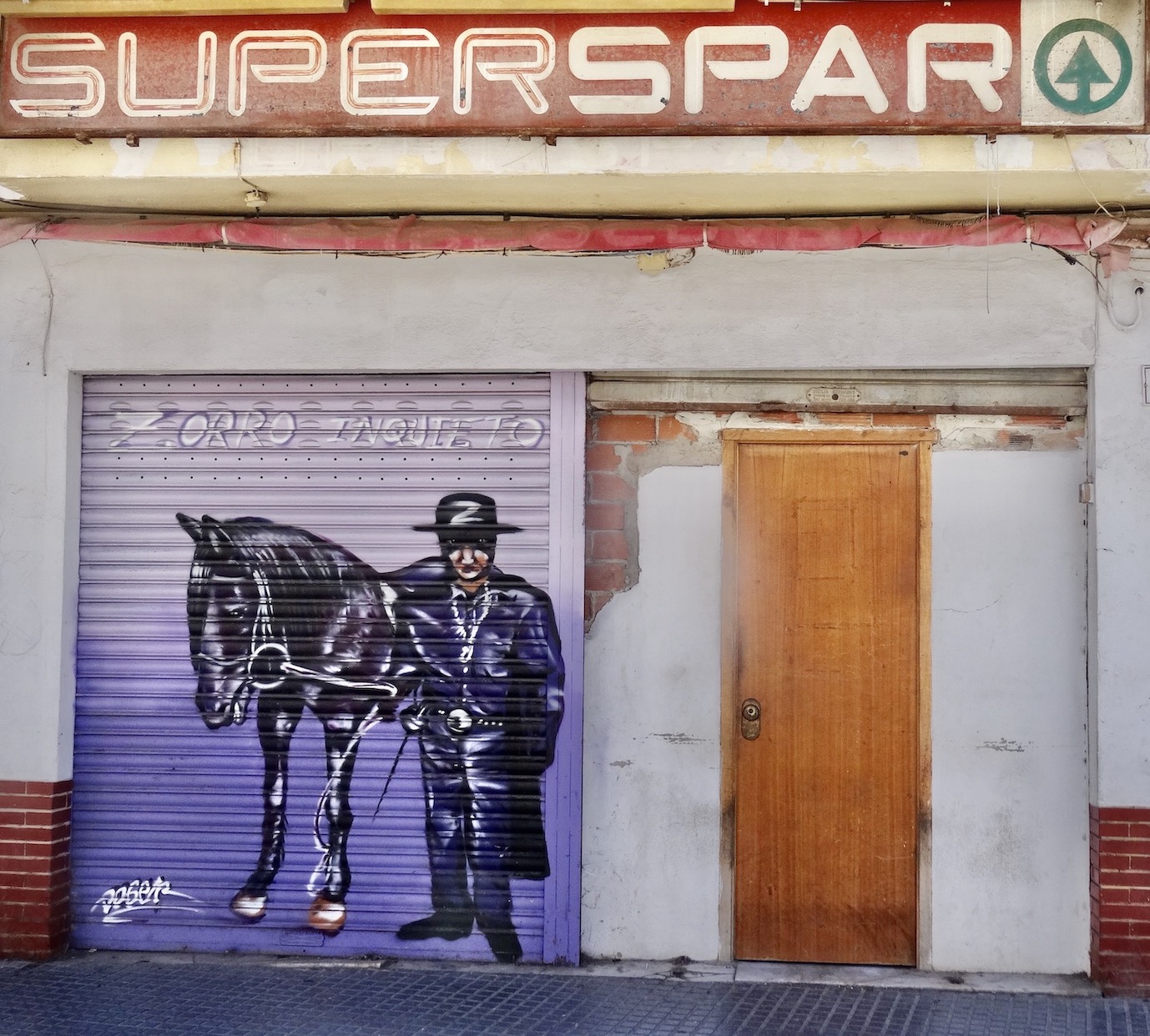 Zorro Inquieto Street art Malaga.